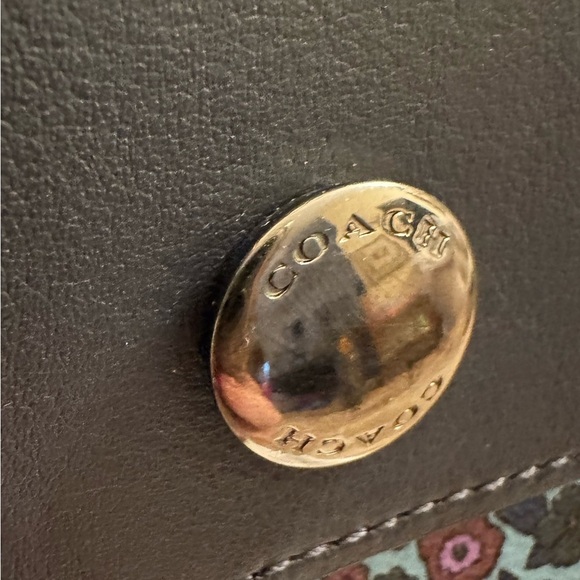 Coach Reversible - Picture 5 of 17